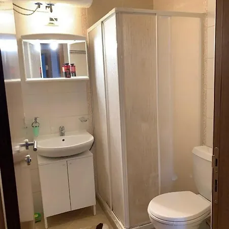 דירה Elegant Two Bedroom - Location בנסקו