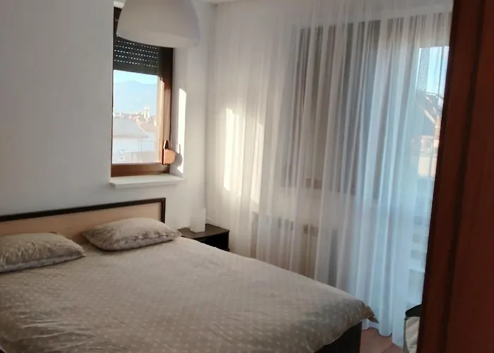 Elegant Two Bedroom - Location Appartement *